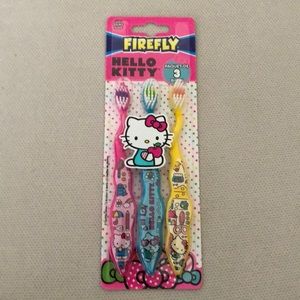 HELLO KITTY 3PACK OF KIDS TOOTHBRUSHES NEW IN PACKAGE